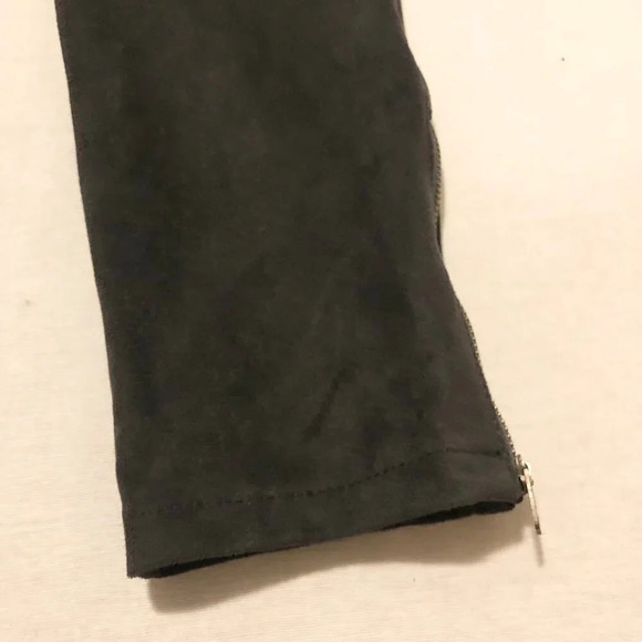 Abercrombie and Fitch  Faux Suede Super Skinny Pants Ankle Zip Size 4 - Picture 16 of 16
